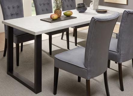 Tafel met verlengstuk en metalen slede