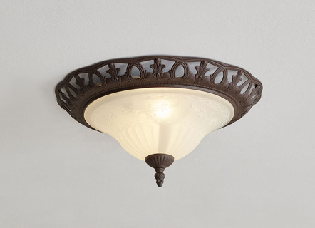 Serie lampen van metaal met glazen kappen