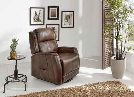 Tv-fauteuil met motor en opstahulp