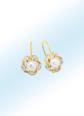 Oorbellen met zoetwaterparels en diamanten