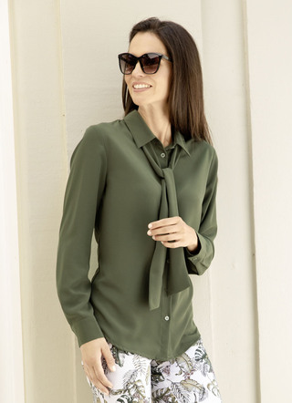 Blouse met strikstrik