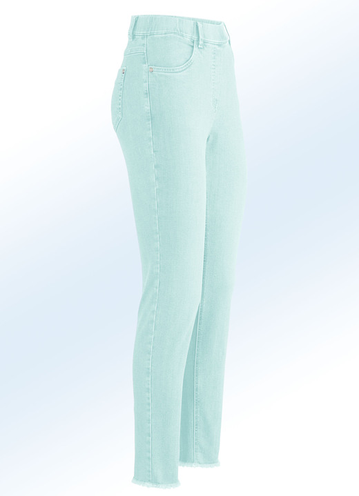 Broeken - Magic jeans met trendy franjes aan de zoom, in Größe 017 bis 052, in Farbe MINT Ansicht 1