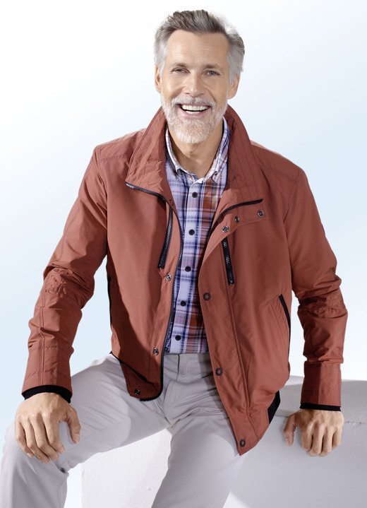 - Blouson uit “New Canadian”, in Größe 024 bis 062, in Farbe TERRA Ansicht 1