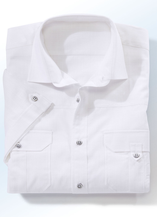 - Shirt met 2 borstzakken met klep in 3 kleuren, in Größe (M 39/40) bis XXL (45/46), in Farbe WIT