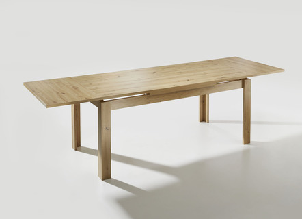 Eettafel met uittrekbaar en onderhoudsvriendelijk oppervlak