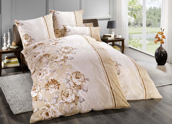 - Beddengoedset met betoverend rozendessin, in Größe 111 (40/80 cm + 135/200 cm) bis 412 (4-delige voordeelset), in Farbe BRUIN