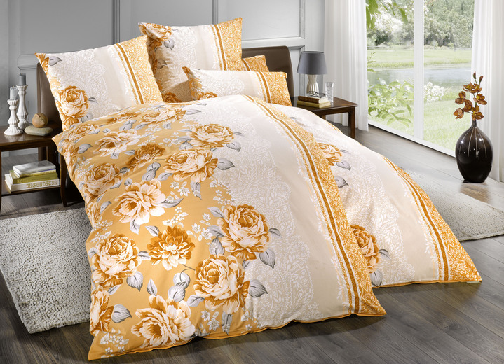 - Beddengoedset met betoverend rozendessin, in Größe 111 (40/80 cm + 135/200 cm) bis 412 (4-delige voordeelset), in Farbe TERRA