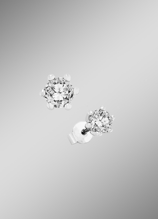 Solitaire oorknopjes met diamanten