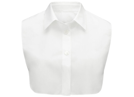 Kraag van de blouse in fijne popeline