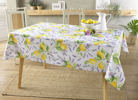 Tafel- en kamerdecoratie met vlekbeschermingsapparatuur