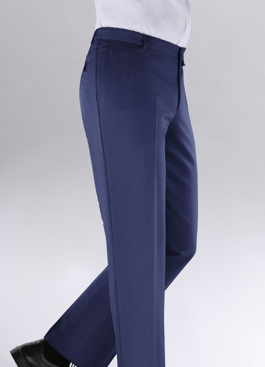 Broeken - 'Klaus Modelle'-broek met lage taille in 4 kleuren Broeken - 'Klaus Modelle'-broek met lage taille in 4 kleuren, in Größe 025 bis 060, in Farbe MARINE