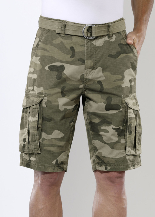 Shorts & Bermudas - Bermudas mit Gürtel und Cargotaschen in 2 Farben Shorts & Bermudas - Bermudas mit Gürtel und Cargotaschen in 2 Farben, in Größe 046 bis 062, in Farbe OLIV-BEIGE
