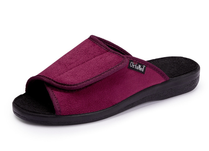 - Slippers gemaakt van velours materiaal, in Größe 036 bis 042, in Farbe BORDEAUX Ansicht 1