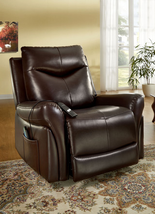Comfortabele fauteuil gemaakt van kunstleer