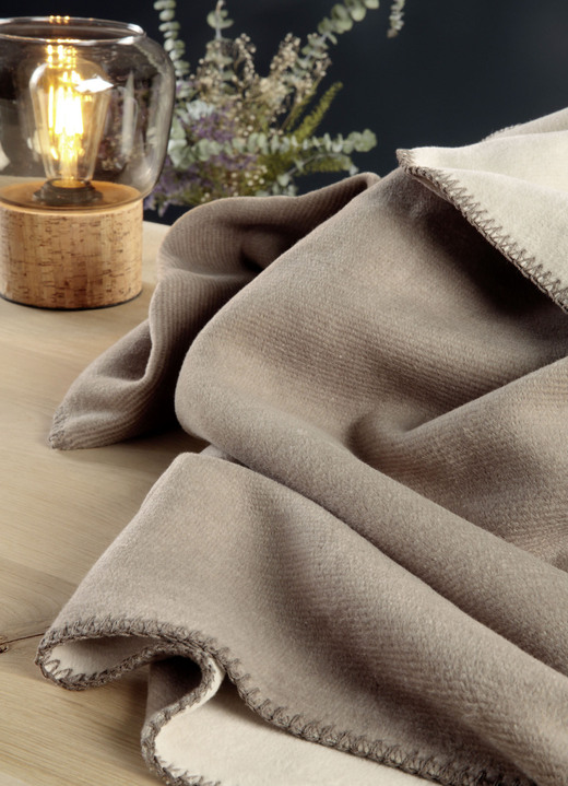 - Wohndecke mit Uni-Wendeseite und Häkelsaum, in Farbe SAND-NATUR Ansicht 1