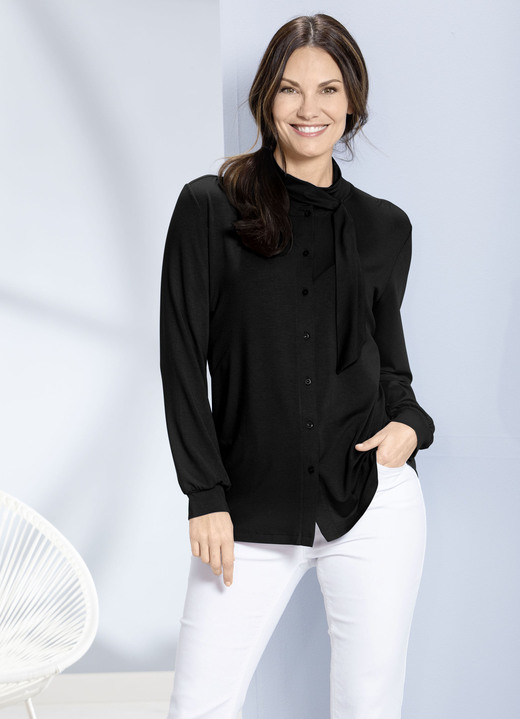 Shirts - Overhemdblouse met doorlopende knoopsluiting in 2 kleuren, in Größe 036 bis 052, in Farbe ZWART Ansicht 1