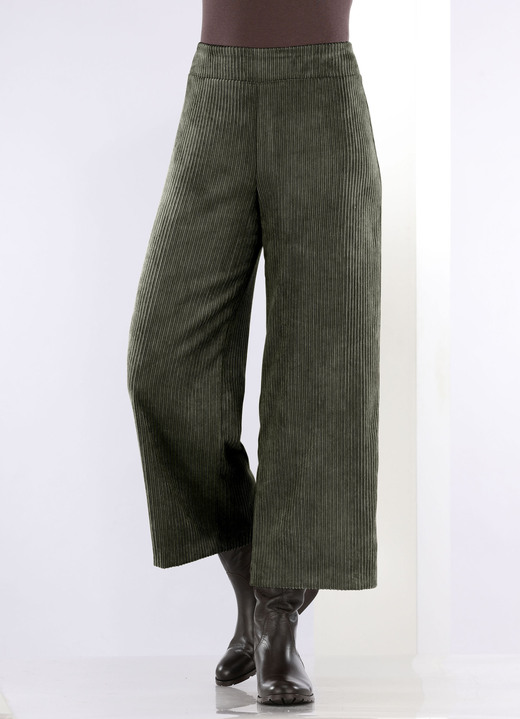 Hosen - Hose in modisch verkürzter Länge, in Größe 018 bis 052, in Farbe OLIV Ansicht 1