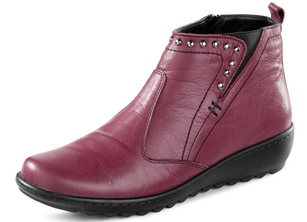 Gemini bootie met up-to-date stud trim
