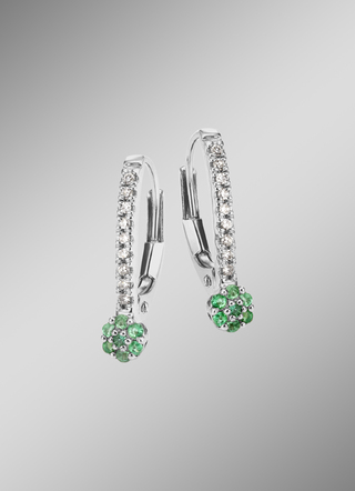 Elegante oorbellen met 18 diamanten en echte smaragden