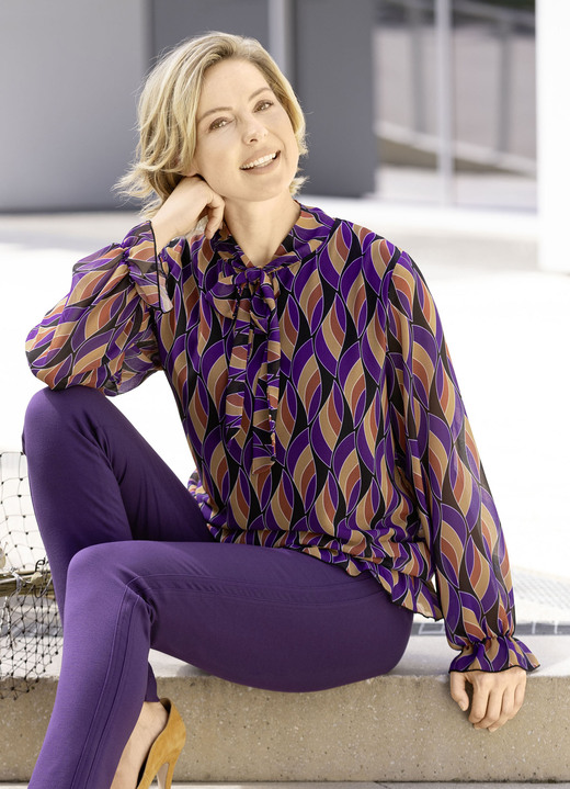Lange mouw - Prachtige blouse met strikbandjes, in Größe 036 bis 052, in Farbe ZWART-PAARS-CAMEL Ansicht 1