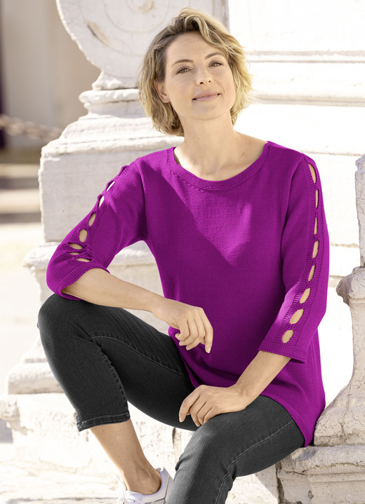 Basics - Pullover mit Cut-Outs, in Größe 036 bis 052, in Farbe MAGENTA Ansicht 1