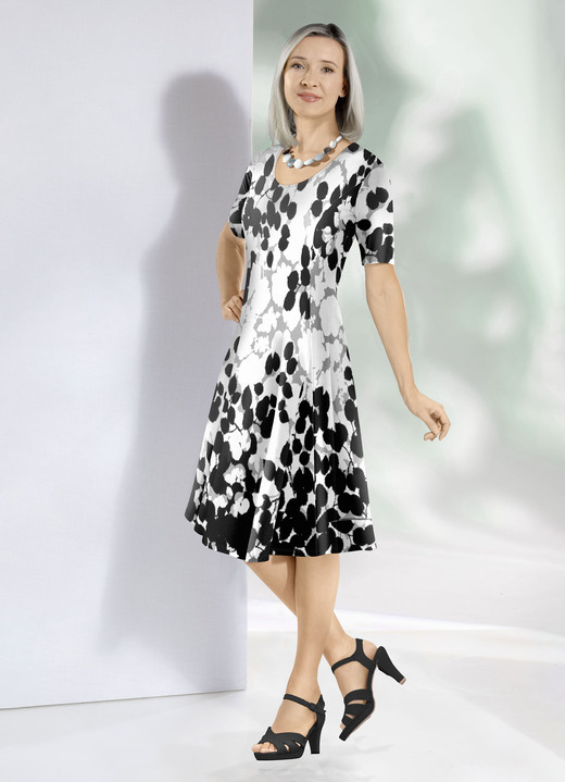 Jurken - Jurk met expressieve randprint Jurken - Jurk met expressieve randprint, in Größe 036 bis 052, in Farbe SCHWARZ-GRAU