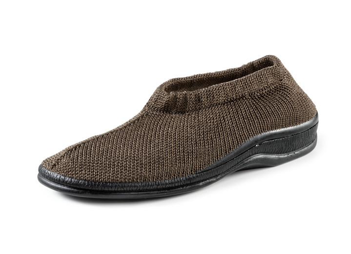 Instappers & veterschoenen - Slippers gemaakt van elastisch gebreid materiaal, in Größe 039 bis 045, in Farbe BRAUN Ansicht 1
