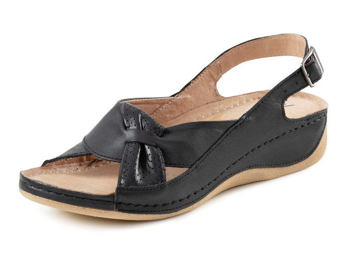 Sandalen & slippers - Sandaal van gedeeltelijk geperforeerd nappaleer, in Größe 036 bis 041, in Farbe SCHWARZ Ansicht 1