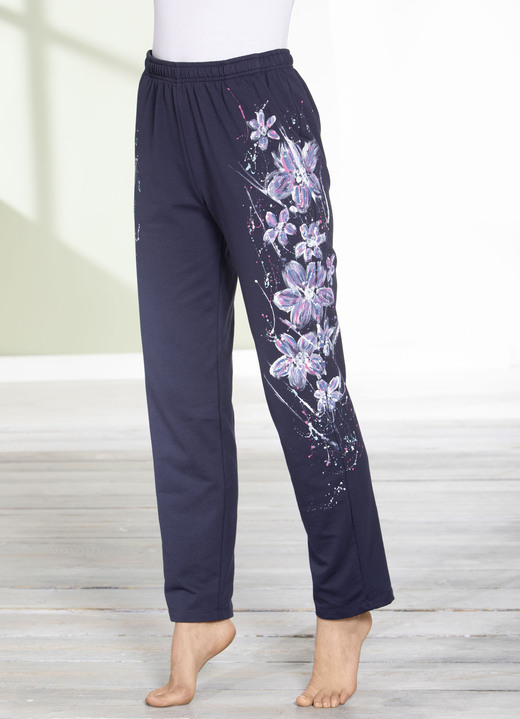 Vrijetijds pantalons - Broek met een geweldig bloemendessin, in Größe 018 bis 054, in Farbe MARINE Ansicht 1