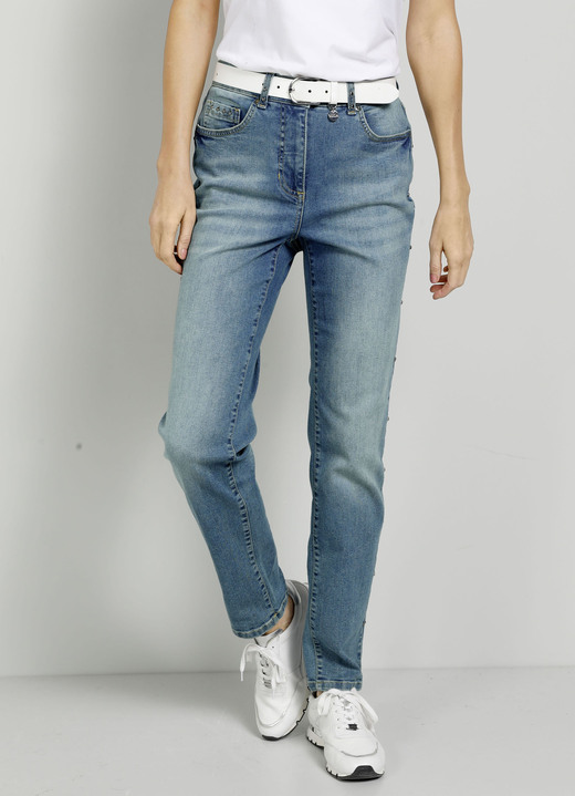 Broeken - Jeans met klinknagels langs de zijnaad, in Größe 019 bis 052, in Farbe HELLBLAU Ansicht 1