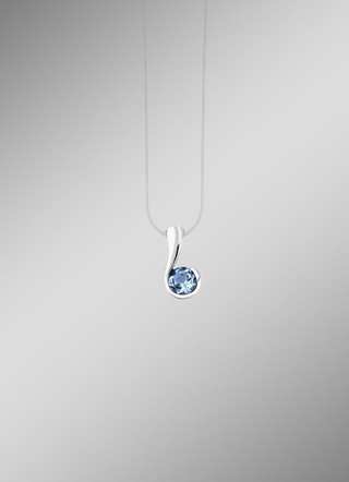 Anhänger o. K. 950/-