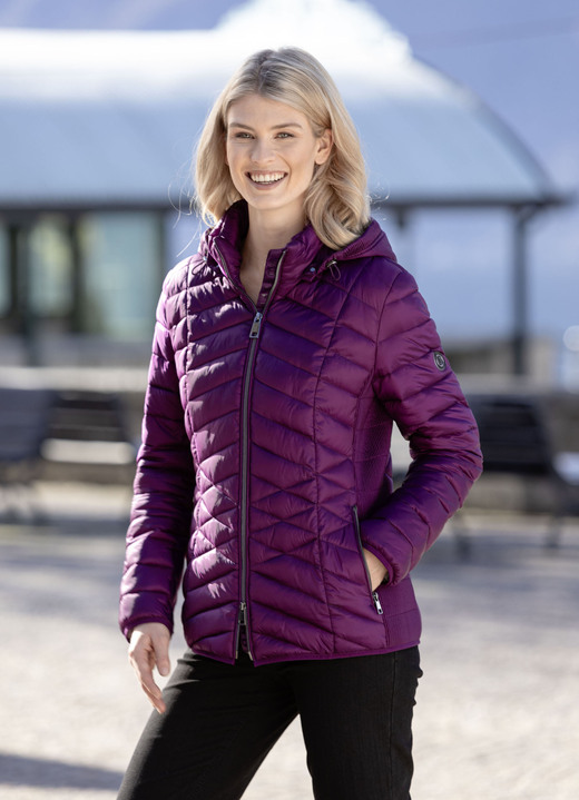 Winterjacken - Jacke Winterjacken - Jacke, in Größe 036 bis 052, in Farbe VIOLA