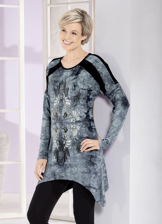 Lange mouw - Lang shirt in actuele batik-look in 2 kleuren Lange mouw - Lang shirt in actuele batik-look in 2 kleuren, in Größe 038 bis 056, in Farbe GRIJZE BATIK
