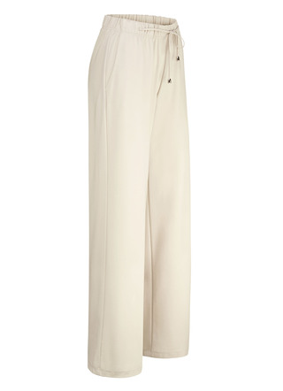 Trendy broek in een modieuze wijdte
