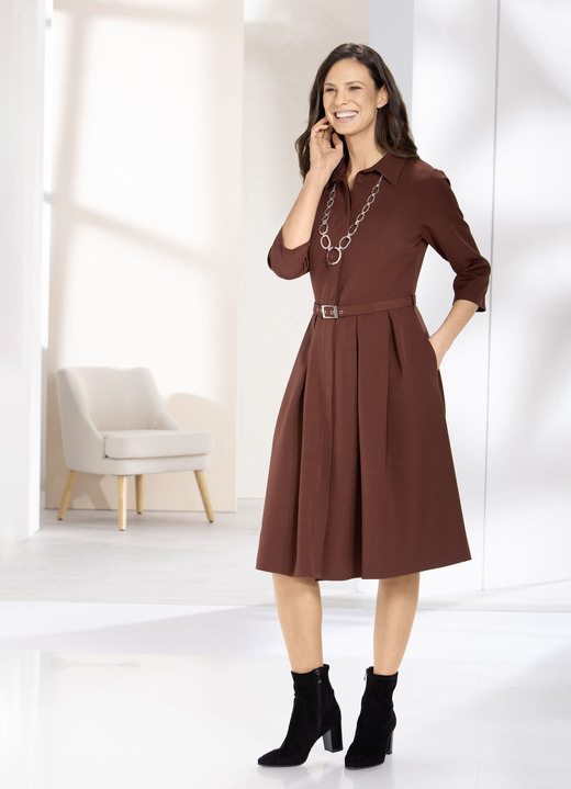 Kurzarm - Kleid mit Gürtel Kurzarm - Kleid mit Gürtel, in Größe 036 bis 052, in Farbe BRAUN