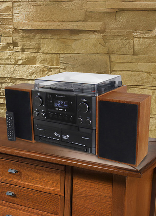Nostalgische stereo-installatie met afstandsbediening