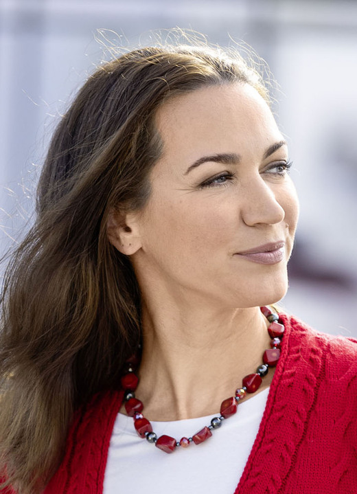 Halskettingen - Ketting met sieradenelementen, in Farbe ROOD Ansicht 1