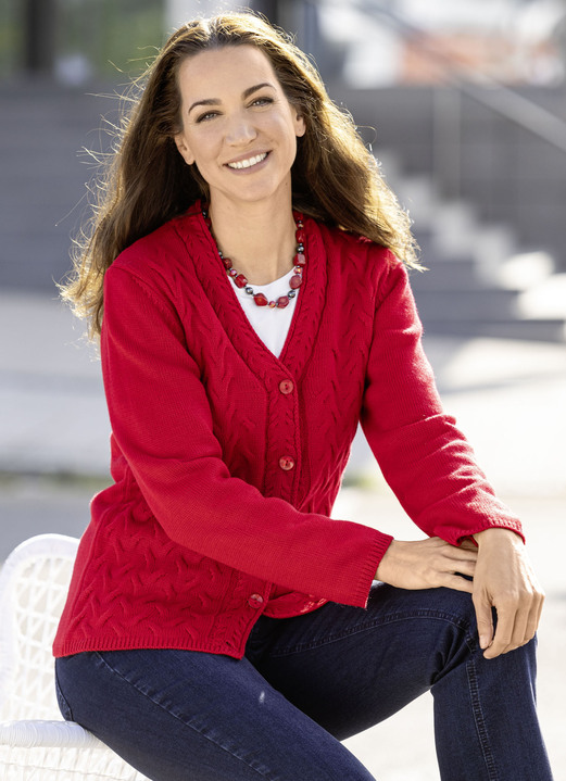 Basics - Strickjacke, in Größe 038 bis 054, in Farbe ROT Ansicht 1