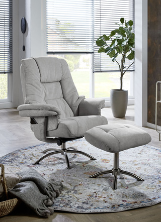 Relaxstoel met kruk en metalen frame
