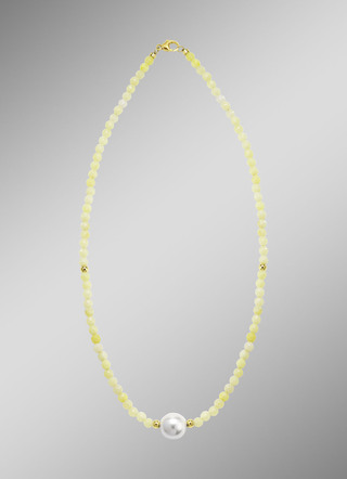 Ketting met parelglans en edelsteenglans