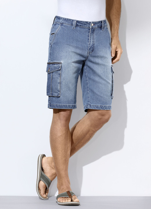 Shorts & Bermudas - Jeans-Bermudas, in Größe 048 bis 060, in Farbe JEANSBLAU Ansicht 1