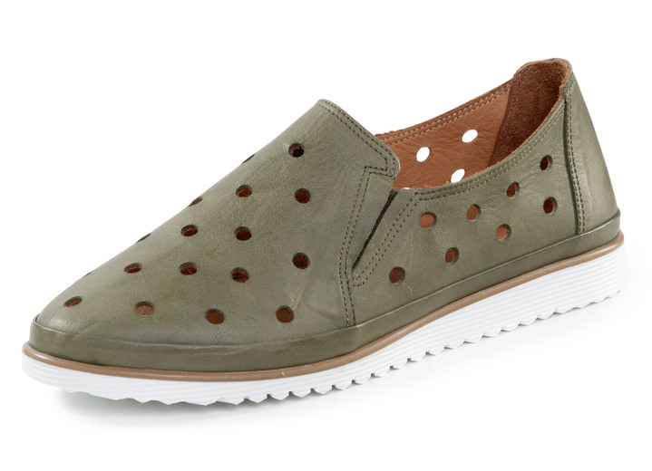 Instappers & veterschoenen - ELENA EDEN pantoffels gemaakt van zacht nappaleer met perforaties, in Größe 036 bis 041, in Farbe KHAKI Ansicht 1