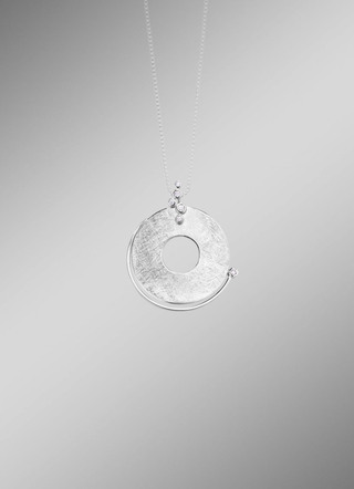 Aantrekkelijke hanger met zirkonia