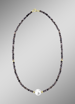 Ketting met parelglans en edelsteenglans
