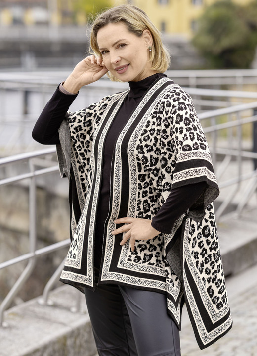 Ponchos - Poncho in jacquardmotief Ponchos - Poncho in jacquardmotief, in Größe 1 (36-42) bis 3 (50-54), in Farbe SCHWARZ-ECRU