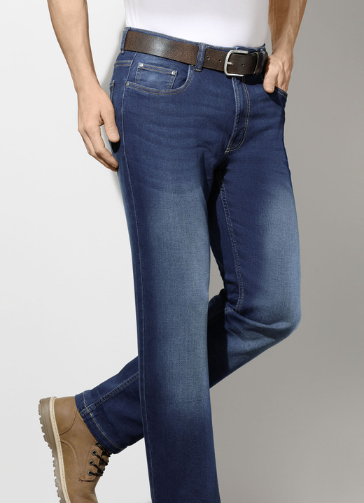Jeans - Super stretch jeans in 2 kleuren Jeans - Super stretch jeans in 2 kleuren, in Größe 024 bis 062, in Farbe DUNKELJEANS