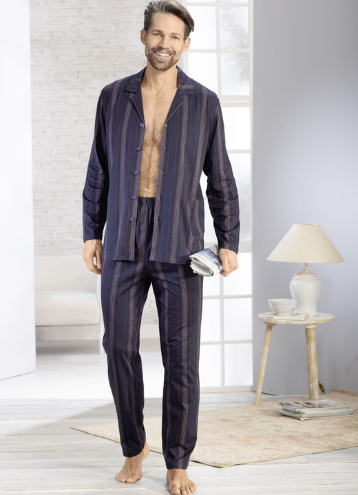 Pyjama's - Pyjama met knoopjes aan de bovenkant, in Größe 046 bis 064, in Farbe AUBERGINE-BUNT Ansicht 1