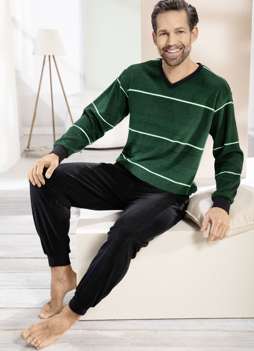 Pyjama's - Badstof pyjama met V-hals en manchetten, in Größe 046 bis 062, in Farbe TANNENGRÜN-MINT-SCHWARZ Ansicht 1