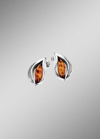 Tijdloos elegante oorbellen met echte barnsteen
