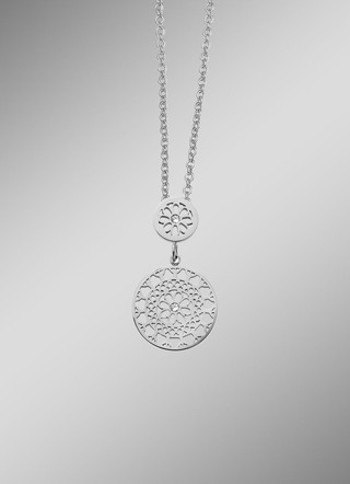 Anhänger mit Kette